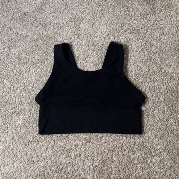 Other - Black Sleeveless Crop Top